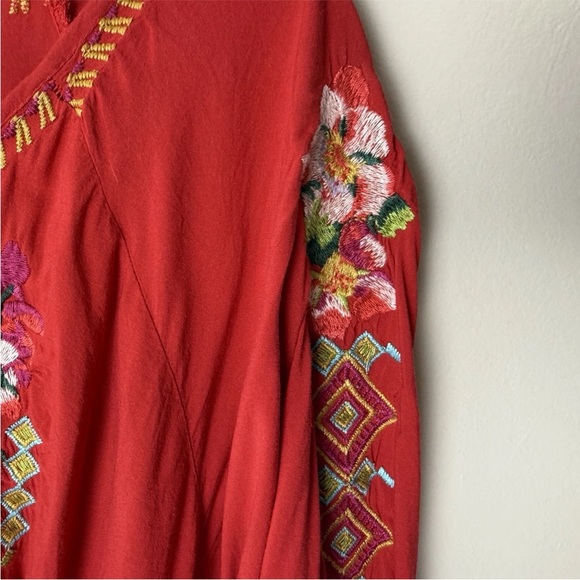 Rose & Thyme Blouse Size XL Top 3/4 Sleeves Red Tassel Ties Floral Embroidered - Picture 4 of 8